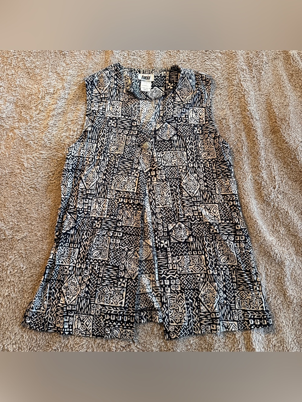 Lucia Black & White Sleeveless Top, 8